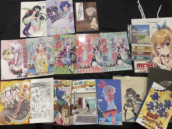 荷物整理がてら、今日の戦利品ですわ!
すぐに読みたいけどお家に帰るまで我慢! 