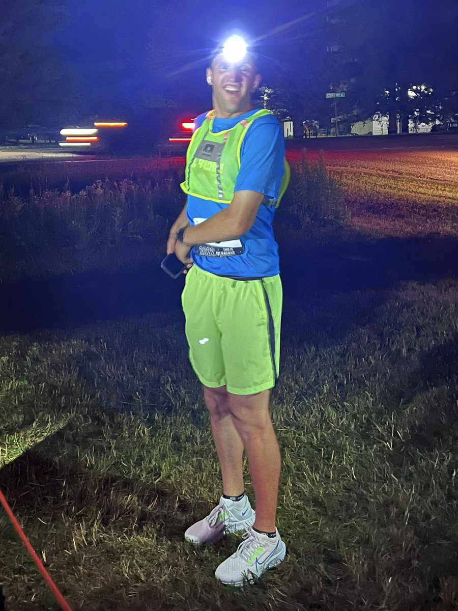 ragnarupdates's tweet photo. Phil and his typical response to โsmile for the camera,โ and Andy the blur cruising into the exchange. #RagnarMN #SuperiorRunning https://t.co/mc9LkYmRyV