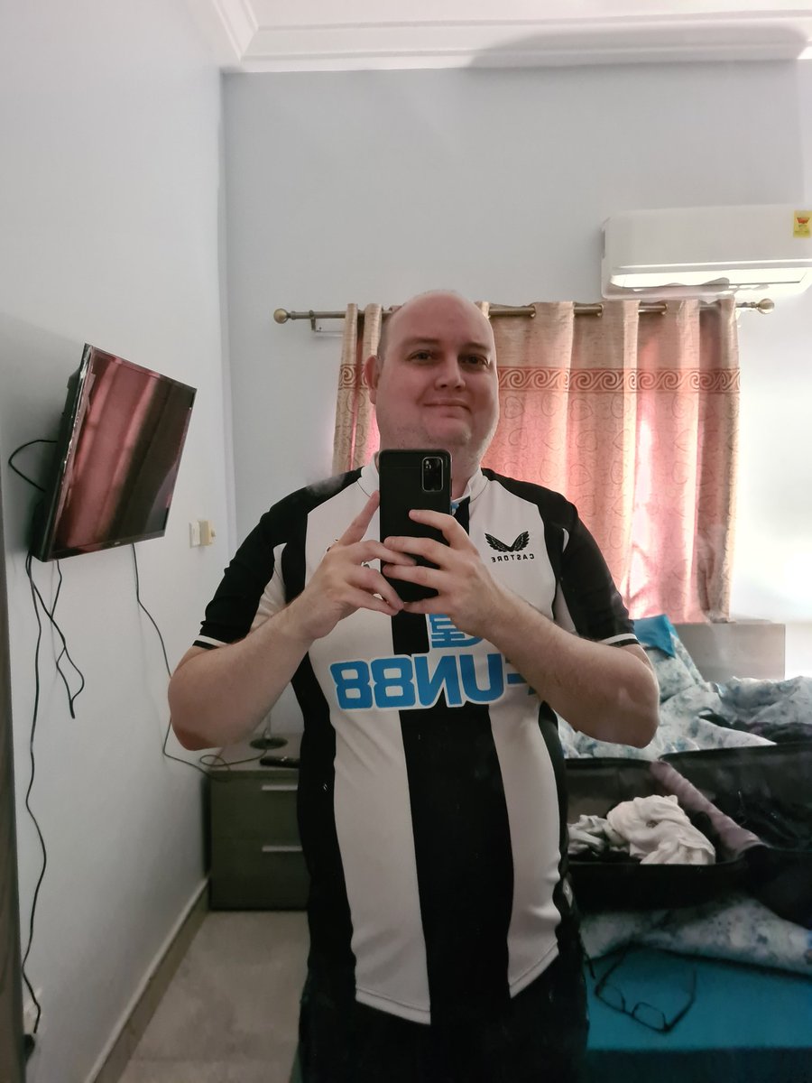 iley_david's tweet photo. On holiday in Ghana. Howay the toon! All 3 points today please. #nufc #nickpope #toonarmy https://t.co/j9ANsHpS2O
