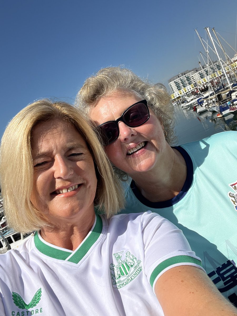 MrsMc2009's tweet photo. #NUFC @dd_ann_61 en route for pre-match beers #Recommendationsplease https://t.co/2lr3b912NL