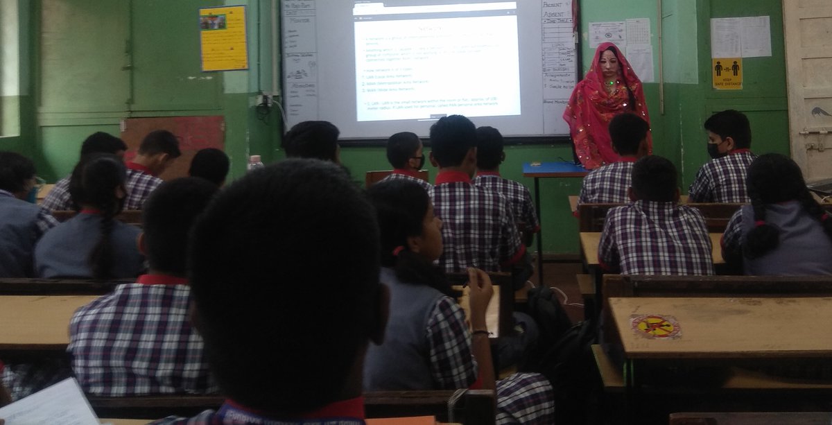 kviitmumbai's tweet photo. Robot Shalu teaching in the classroom at KV IIT Powai and the Principal sir is inspecting her class.
#kviit #Kendriyavidyalaya #iitbombay #robotShalu #dineshpatel #kviitpowai
@KVS_HQ @KvsMumbai @EduMinOfIndia @Sonaa_seth https://t.co/ZxPSCUPtiS