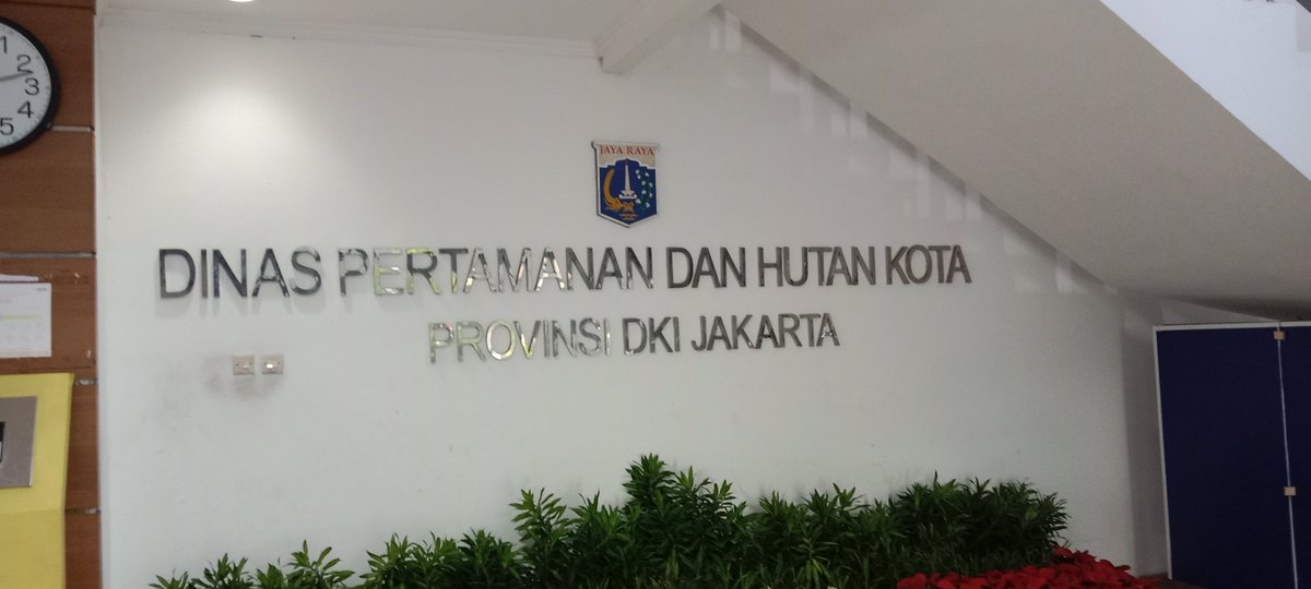 Paul_forestry23's tweet photo. Aktivitas pekan ini, bersama-sama mendampingi Bappeda Kota Jayapura dalam rangka Koordinasi terkait finalisasi hasil Revisi RTRW Kota Jayapura di BIG Bogor, dilanjutkan dengan kunjungan ke Pemprov DKI Jakarta untuk melihat design pengembangan RTH di Kota Jakarta. https://t.co/TKcQYqayVv