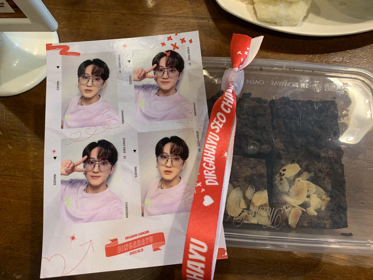 riminsung's tweet photo. Makasih bingahayu akhirnya ketemu @pppanteqqq cintaqoeee wowwoowwoo❤️ kapan2 gue peserta aja ya biar ngobrolnya lama kita😭🌻 makasih amunisinya alput gue bahkan gabawa apa2😭😭 https://t.co/Oc0jhlBWNN