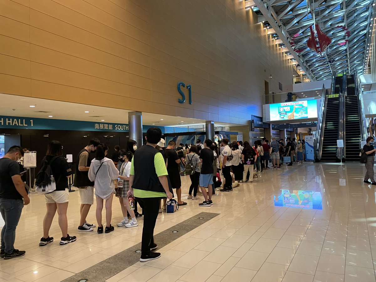 kiwaka340's tweet photo. 台湾・高雄の展示会はホントに大盛況。昨日から誰でも入れるため、朝から30-60分待ちで皆さん並んでて、始まったらずっと人が途切れずノンストップで最後まで。会場の熱気もすごくて高雄で初開催なだけありました。
これからの台湾が楽しみでしかない!
#台湾 #臺灣文博會 #taiwan #高雄 #creativeexpo https://t.co/mYxmKUVkzj