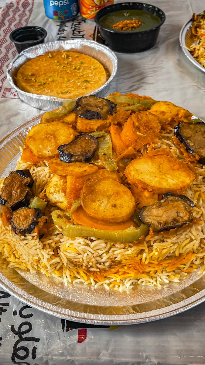 m_1riyadh's tweet photo. تغطية اليوم لمحبوب الشعب😍♥️مكان مناسب للعوائل والافراد منيو متنوع وفوقها
🔴حْـ 30%صم الى نهاية الشهرالميلادي🔴
لايفوتكم @maqlubat مقلوبة الطيبين البرياني والمقلوبة والجريش الاحمر لذيذييين جربوووها 😍😍👍🏻
🛑مقدم٣دعوات السحب غداً من الرتويت واللايك
♦️شرط تابع حسابي+@حسابهم 
تابع👇🏻 https://t.co/jo6W2dEtRJ