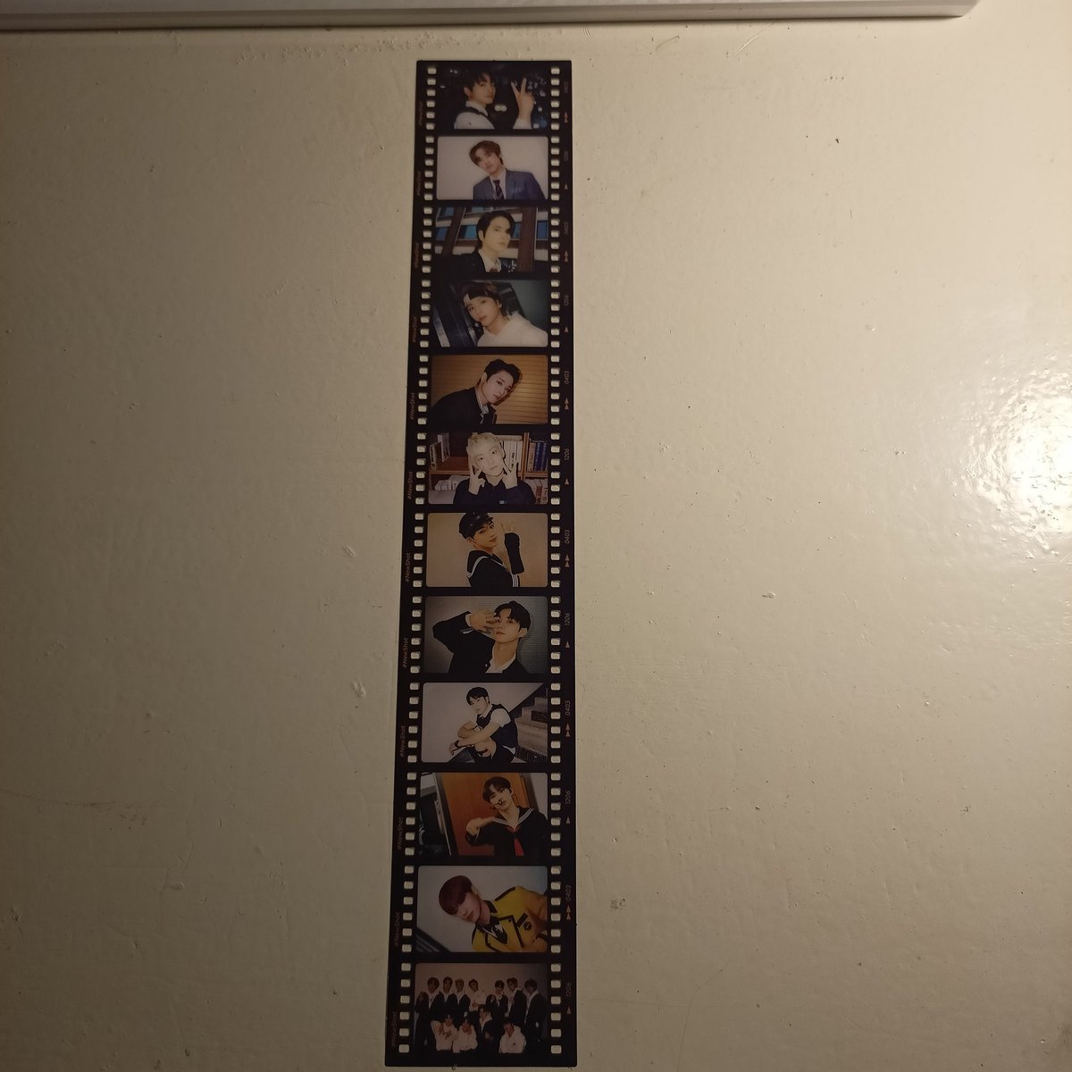 podomails's tweet photo. ꒰ wts lfb tbz ph ꒱ 

   🗯 #NEWSHOT INCLUS
 
       ✶ Chanhee Poster - 200
       ✶ Film Strip - 200
       ✶ Onhand &amp; mint condi
       ✶ Payo or 5 days reservation
       ✶ reply / dm to 

#. the boyz tbz newshot https://t.co/odRYOvb9YQ