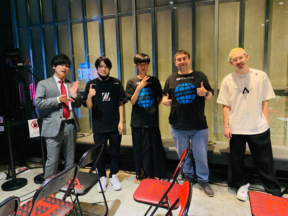 bbtu's tweet photo. 🎊 🎊 🎊 🎊 🎊 🎊 🎊 🎊
\\結 果 10 位//
🎊 🎊 🎊 🎊 🎊 🎊 🎊 🎊
頑張りました~~‼️😂😂
『#BBT大学 e-sports部』
▷大前創希先生(@enzosan)
▷新井清史郎さん(@jeraru1105)
お疲れさまでしたッ💪
1位のとさぽにきさん、おめです🎉
#ApexLegends #Apex #kncup https://t.co/NE9X3msQkL