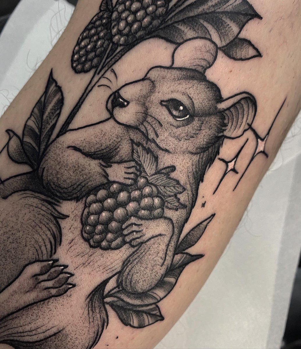 GM ✨

Some jobs I've been doing these months in the tattoo studio