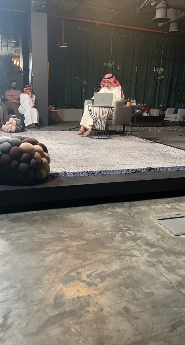Jslnue's tweet photo. معكم خالد اليحيا في  #ذا_ستيج 
@Kh_alyahya  @thestage_sa https://t.co/MjpEWLZmJp