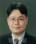 tilted_scale's tweet photo. 차례대로 강경표, 원종찬, 정총령.

교제살인범에게 솜방망이 처벌을 내리는
#강경표판사는물러나라 #원종찬판사는물러나라 #정총령판사는물러나라 https://t.co/YOa0nhKM30