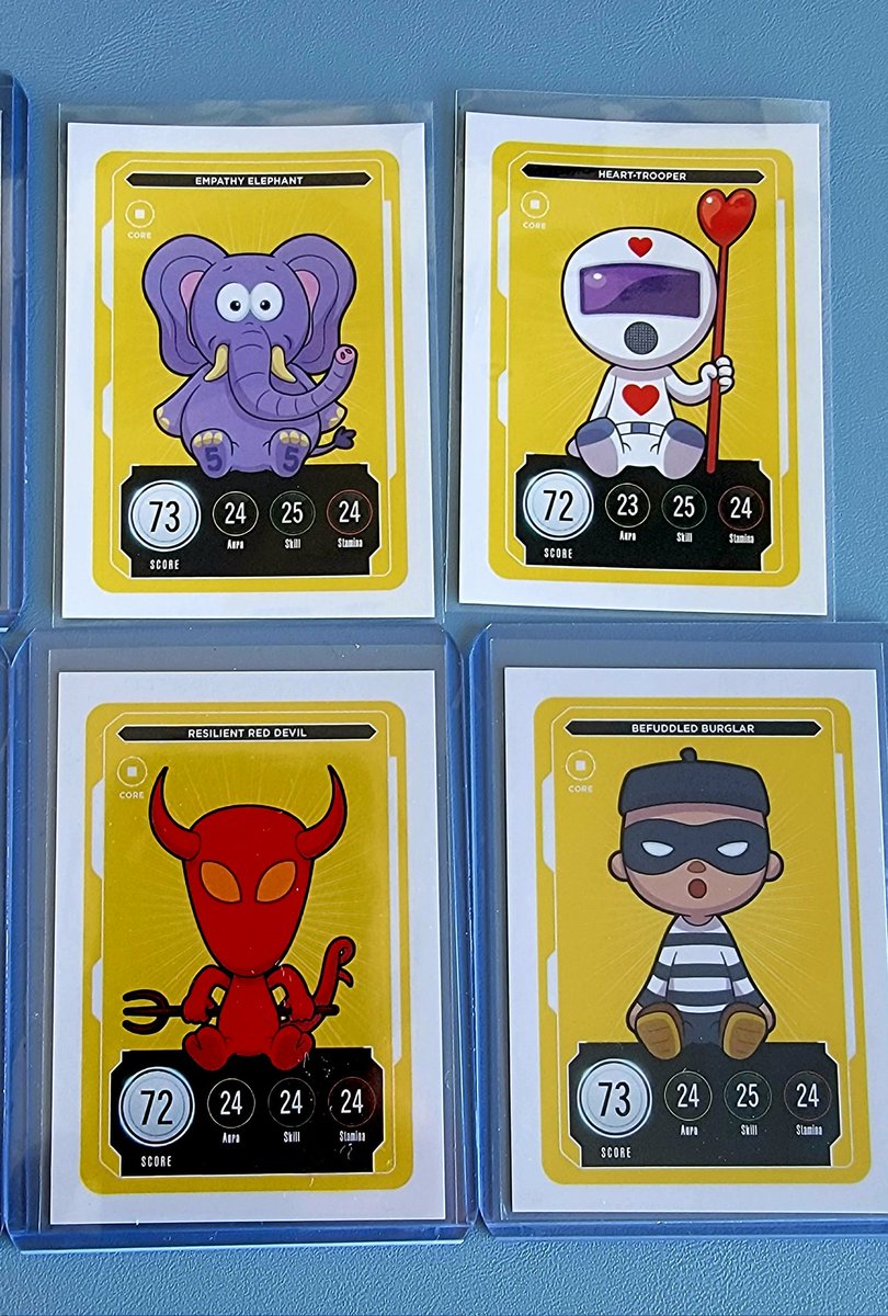 xElusionx's tweet photo. Late night #veefriends pack ripping and I got Very, Very, Very, Very Lucky!!!🔥🔥🔥🔥🔥
Holding! Feeling like a kid again, thank you!
 @veefriends @garyvee #veefriendscompeteandcollect #veefriendscards https://t.co/T9XF1TbPZa