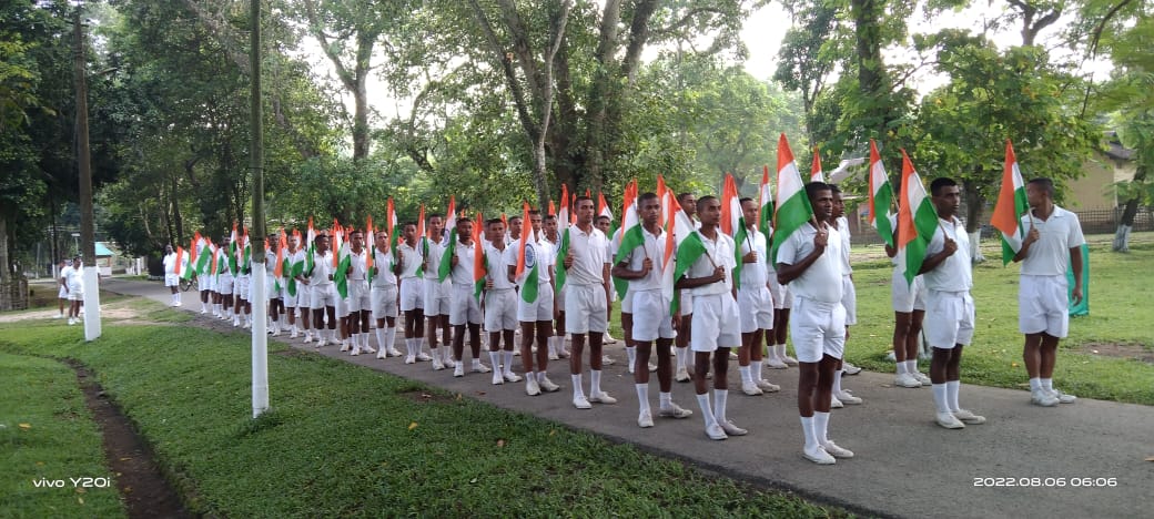 PALLABJYOTI143's tweet photo. #11thApbndergaon
#AzadiKaAmritMahotsav
#HarGharTiranga
#HarGharTirangaAssam
@PMOIndia
@HMOIndia
@MinOfCultureGoI
@CMOfficeAssam
@himantabiswa
@DGPAssamPolice
@assampolice
@commandant11th1 https://t.co/BT2EM4VCvz