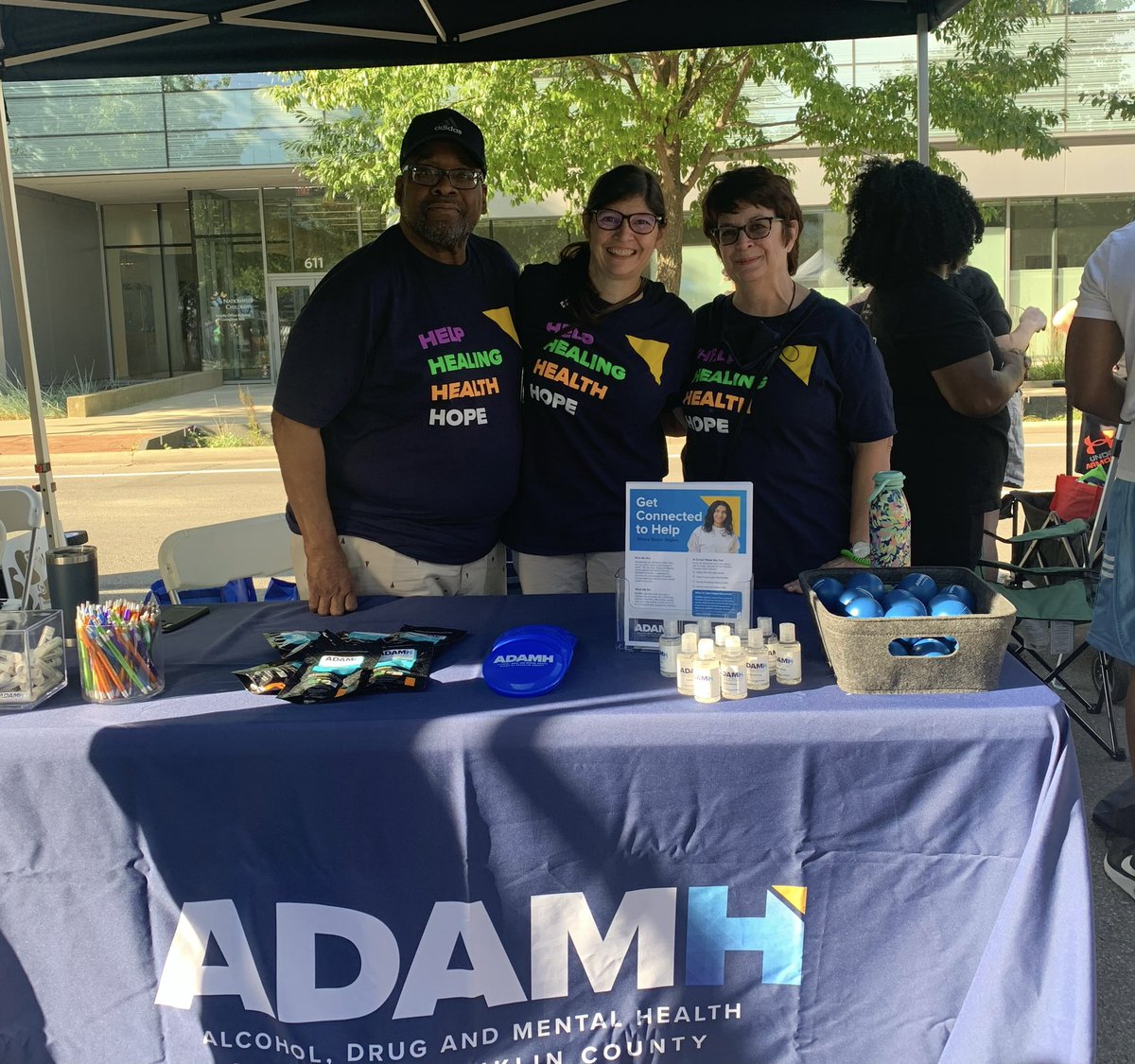 ADAMHFranklin's tweet photo. Our ADAMH team is at #AAWalk22 this morning with @aawalknation! #AAWellness https://t.co/88XxX16aVE