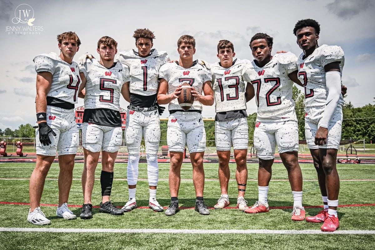 "If you can't run with the big dogs, stay off the porch." - John Madden <a href="/LakotaWestFB/">Lakota West Football</a>'s Class of 2023 and Team Captains! Gonna be a special season! <a href="/CoachTomBolden/">Tom Bolden</a> <a href="/westfirebirds/">LWHS Athletics</a> <a href="/gmcsports/">GMC Sports</a>