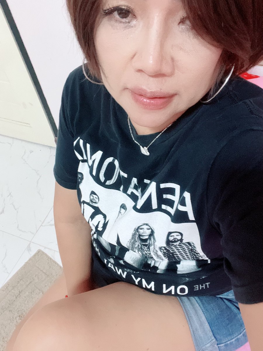 chitchaphat91's tweet photo. สวัสดี หลังวันแม่ ทักทายยามดึก https://t.co/jbX9x2msKD