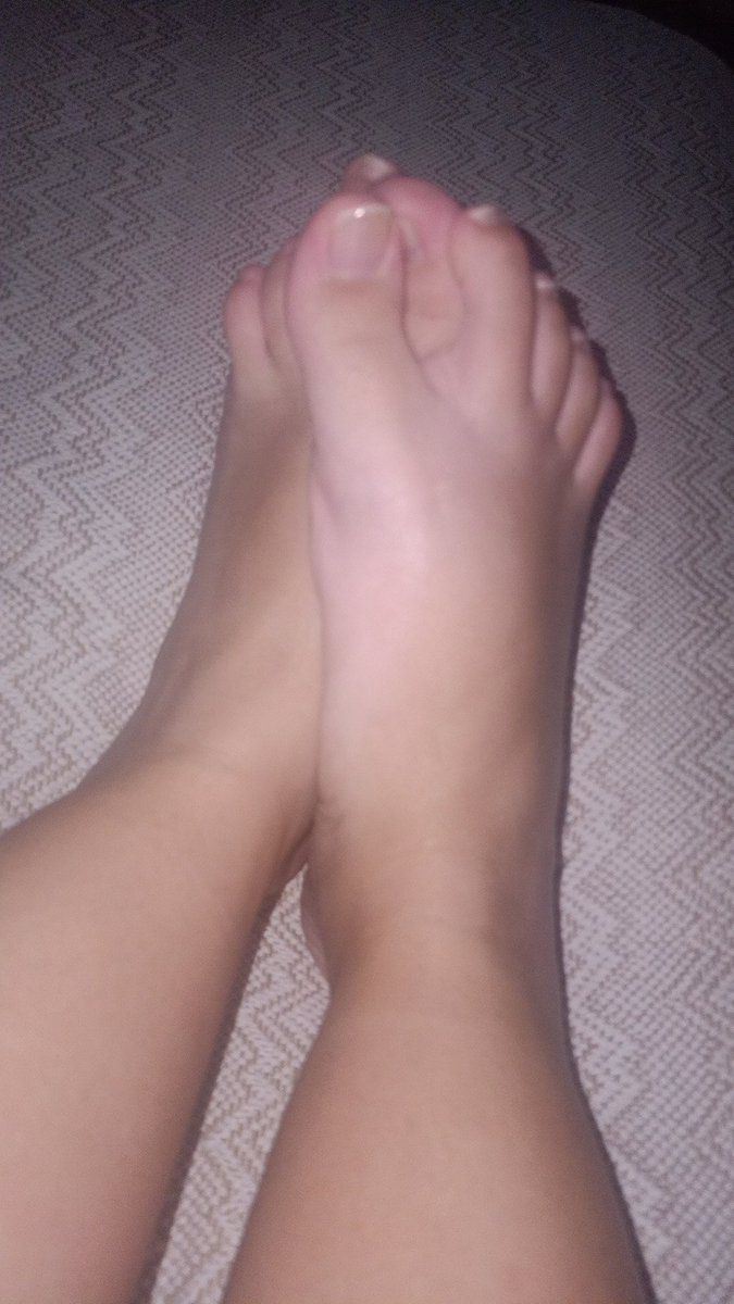 kitty_ttoes7's tweet photo. @oopfeet https://t.co/4ARDLEMMcZ