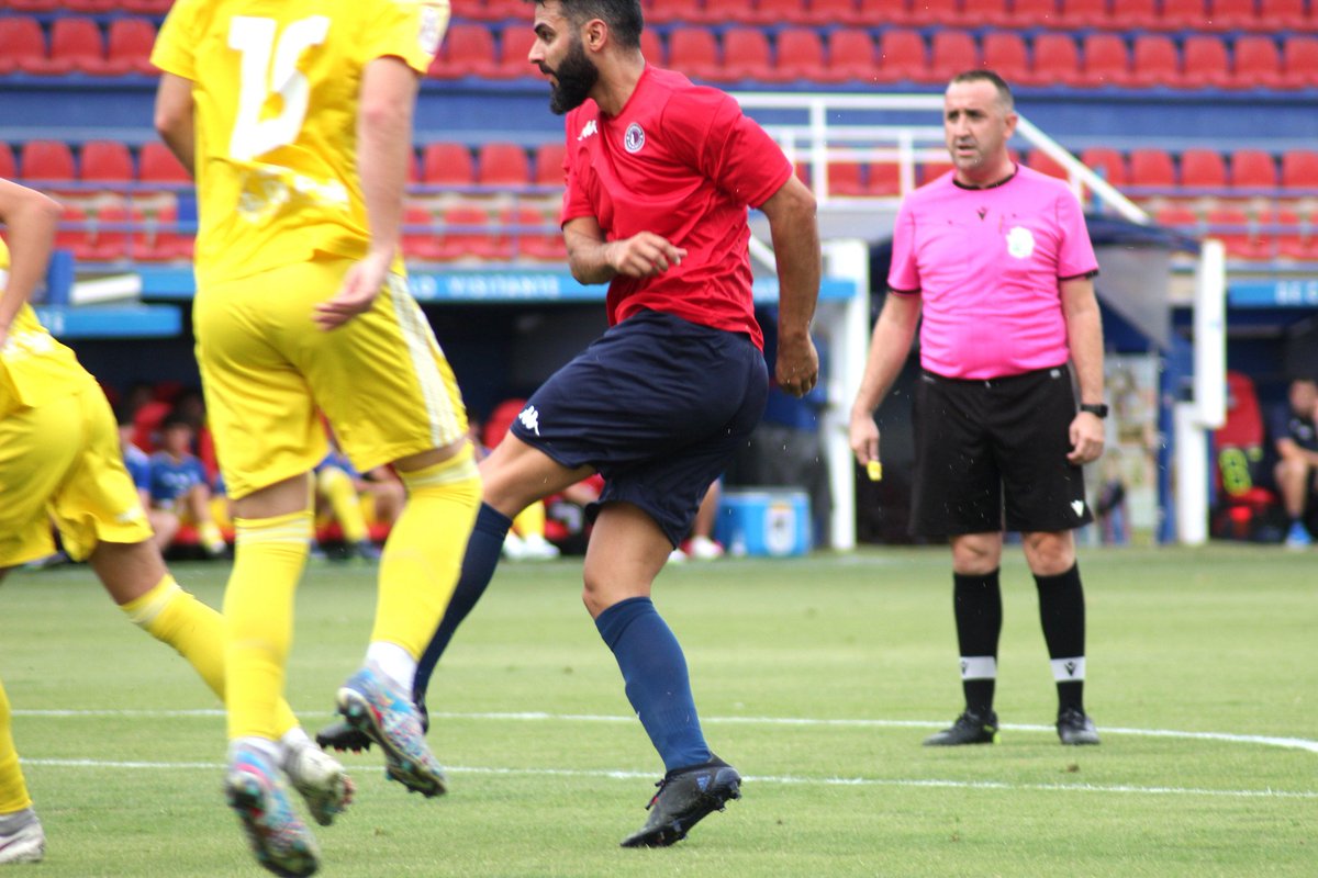 CDExt1924's tweet photo. 🖋️ 𝐀𝐩𝐮𝐧𝐭𝐞𝐧 𝐞𝐬𝐭𝐞 𝐝𝐢́𝐚

El 13 de agosto de 2022 Cristian Mesías anota el primer gol del #CDExtremadura 🔵🔴 https://t.co/dgTr93BHQA