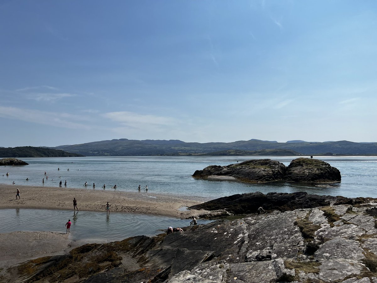 SJAC_Daz's tweet photo. After a busy first few weeks with more meetings than I can count, today is all about this 🏖 #BorthYGest https://t.co/URYCuNZ9Gl