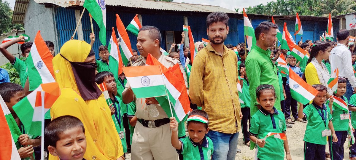 DeviprasadMora3's tweet photo. Hashtags 

#AzadiKaAmritMahotsav
#HarGharTiranga
#HarGharTirangaAssam

Tags 
@PMOIndia
@HMOIndia
@MinOfCultureGoI
@CMOfficeAssam
@himantabiswa
@DGPAssamPolice
@assampolice
@20THAPIRBN https://t.co/U5Y8nj5BlX