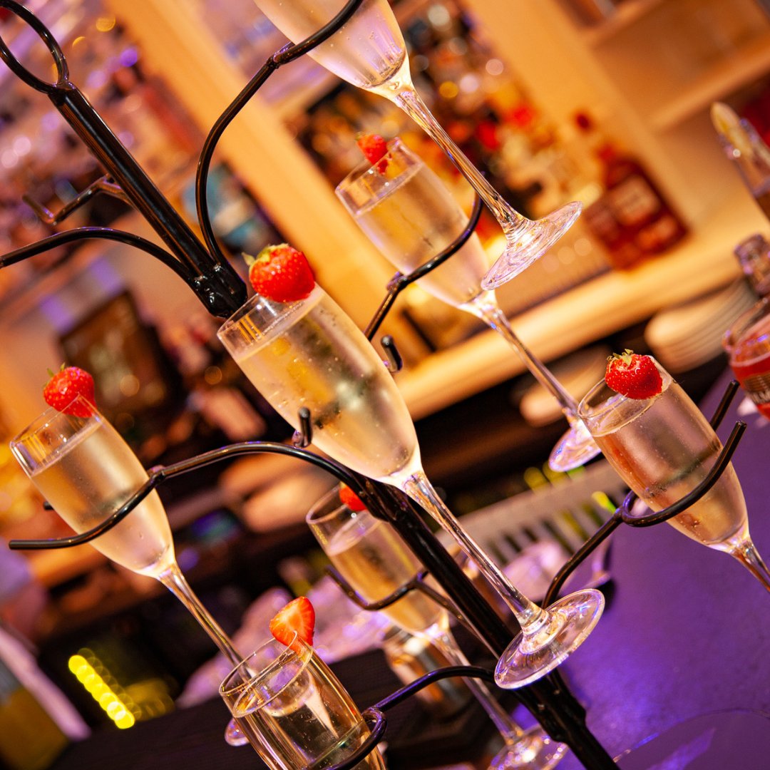 HydeGinBar's tweet photo. Come Celebrate International Prosecco Day with us 🥂✨

 #prosecco  #hydebar  #hydegalway  #galwaycity  #drinksgalway https://t.co/minH3IULKr