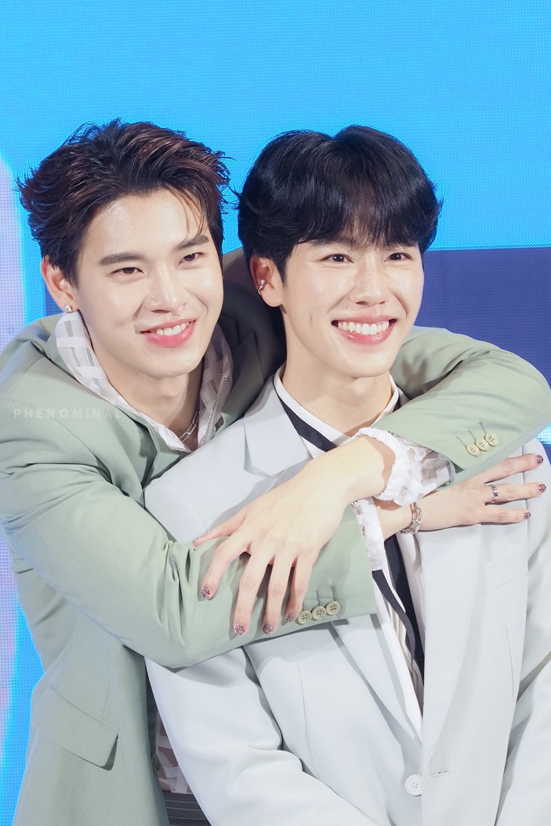 phenxmxnal's tweet photo. 13082022 I แบบ พี่วี กะ น้องมาร์ค  ❤️
@yinyin_anw #yinyin_anw 
@warwanarat #warwanarat 
#DestinyClinicYinWar https://t.co/ea5qTCa0Nl