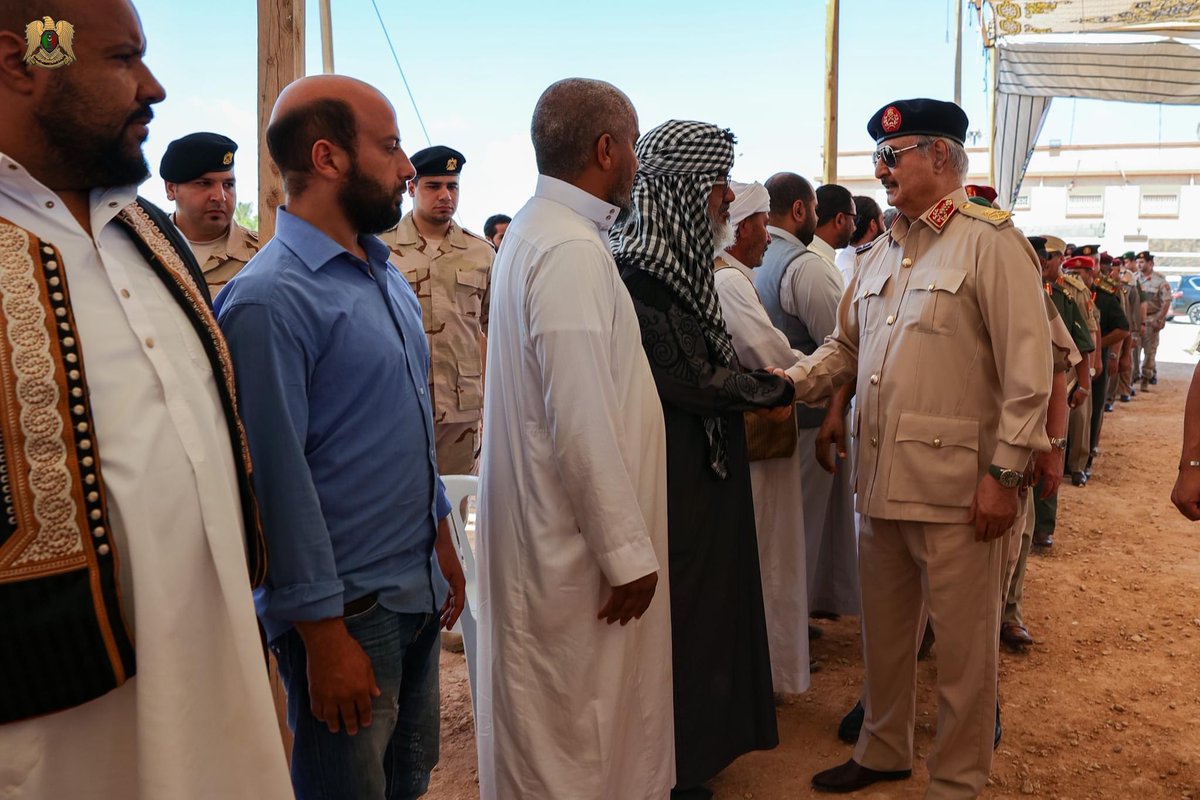 KhalifaAlabeidi's tweet photo. القائد العام المُشير خليفة حفتر رفقة عدد من الضباط والقيادات العسكرية يقدمون واجب العزاء لقبيلة المغاربة في وفاة فقيد الوطن الباشا "صالح لاطيوش" شيخ قبيلة المغاربة ..
سائلين الله أن يتقبل الفقيد بواسع رحمته . https://t.co/gQzBjOMd8B