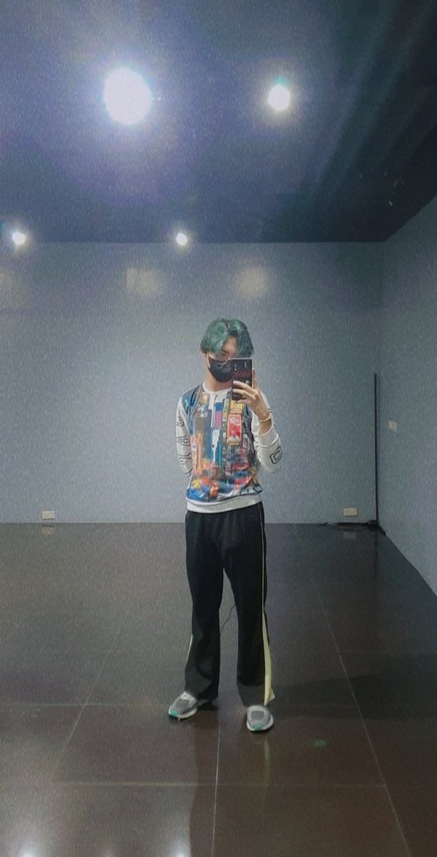 hryuuii's tweet photo. 🌃 https://t.co/MW4PSBrNc4
