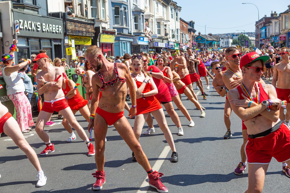OutToSwimSouth's tweet photo. Last Saturday we had the best time of our club history,through our city. Showing our pride, showing our diversity and showing the team that we are!So proud @OutToSwim @brightonpride21 #LGBTQ #WeStandTogether #BrightonPride #Pride #GayUK #Brighton #WeAreFabuloso #Pride30 #LGBT https://t.co/DDKlLc7lVd