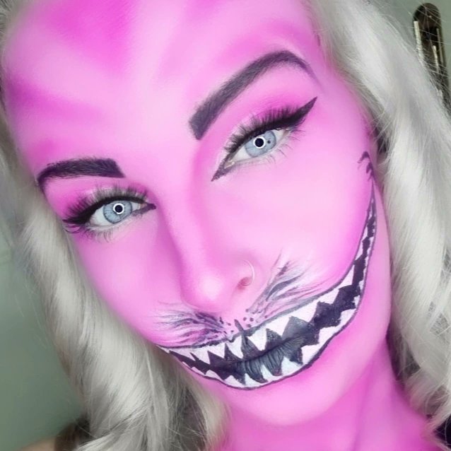 eyesbynee's tweet photo. Sorry if I give anyone the creeps 🤣 This was fun though :) 

#cheshirecat #aliceinwonderland  #jeffreestarcosmetics #jawbreakerpalette #jamescharles #makeupartist https://t.co/EAoSlHgLry