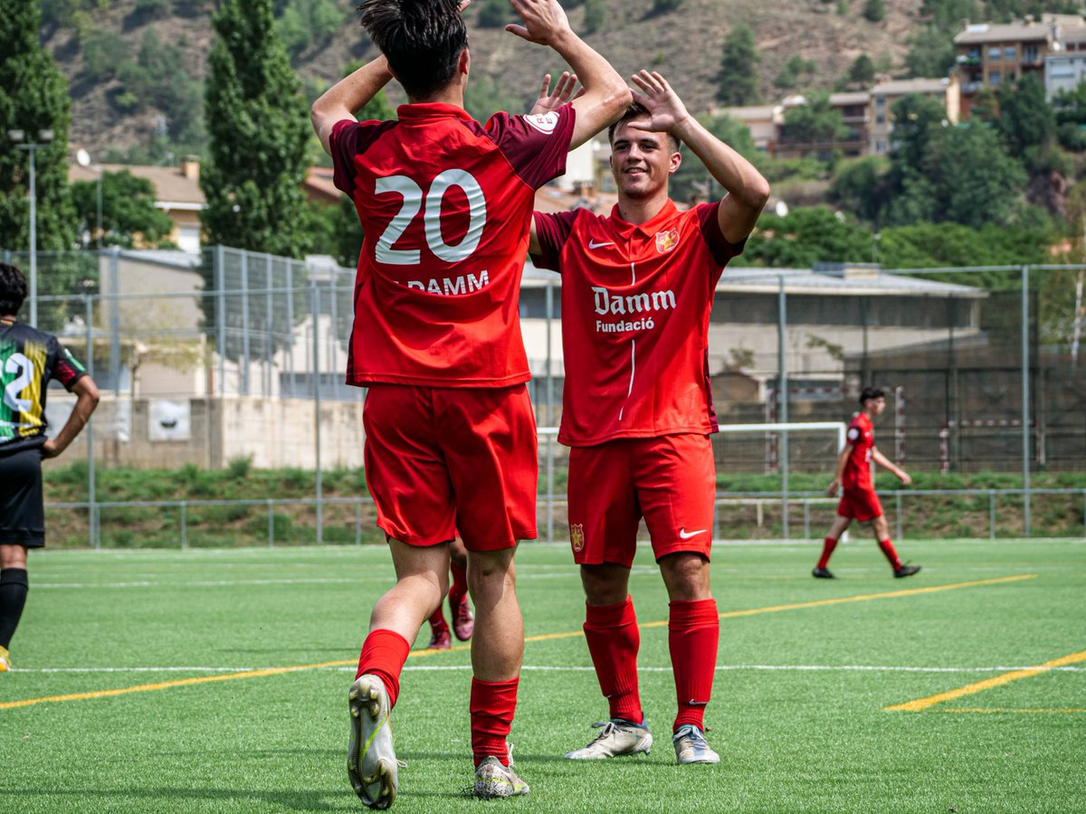 CFDamm's tweet photo. ⚽️ El Juvenil A finalitza l'stage de pretemporada amb una victòria davant el @SomAltBergueda (1-3) amb gols d'Eliott i Javi Sarasa (2).

🚌 Tornem a Barcelona després de 8 dies de molta intesitat i unió d'equip! https://t.co/AI7laV1mHj