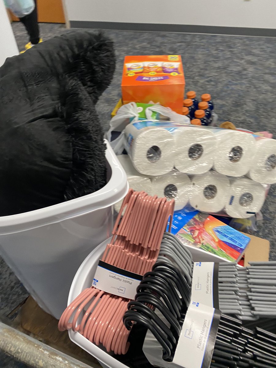 That dorm life #movein <a href="/ColbyCC_WBB/">Colby CC Women's Basketball</a>