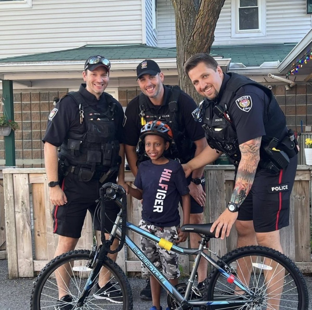 SgtOnPatrol's tweet photo. NRT Officers responded to a stolen bike call.The owner was an eight-year-old boy who was gifted the bike earlier this year through the charity Big Give. 
The officers decided to replace the bike. They chipped in to pay for the items. These are the calls the public don’t see💙 https://t.co/VCQa5SIcaP