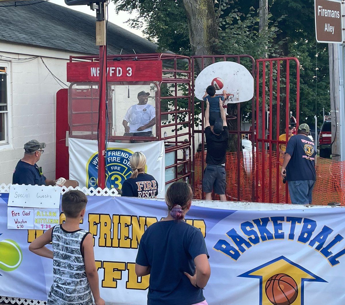 AKittleman's tweet photo. I really enjoyed seeing more members of the growing Kittleman Team, and joining @HCDFRS Chief Winston in the Dunk Booth to support @3HoseAndHatchet on Thursday night at the Howard County Fair. Great to see such an awesome turnout! https://t.co/0maW4IdB2S