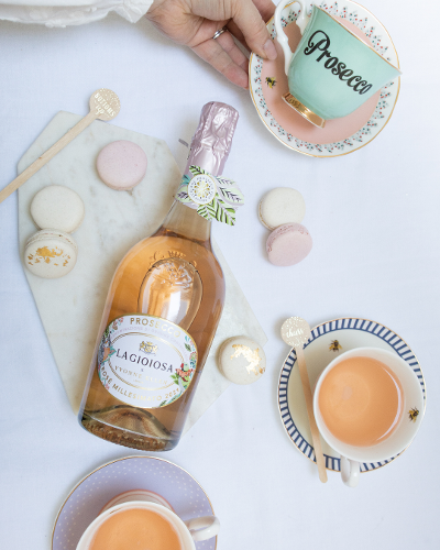lagioiosauk's tweet photo. 🍾 Prosecco Day #Giveaway! 🍾

In celebration of #ProseccoDay, we’re giving one winner the chance to #win a case of our Limited Edition La Gioiosa Prosecco Rosé DOC Millesimato AND Yvonne Ellen's prosecco teacup and saucer set.

To enter:

🥳 Follow us
🥳 RT this tweet

1/2 https://t.co/BEysDePpKt