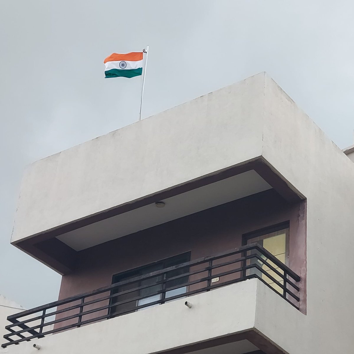 આપણો તિરંગો, આપણું ગૌરવ 
હર ઘર તિરંગા.. હર મન તિરંગા...
મહેસૂલી અધિકારી નિવાસ, 
કોલેજ રોડ, નડિયાદ
<a href="/pkumarias/">Pankaj Kumar</a> 
<a href="/CMOGuj/">CMO Gujarat</a>
<a href="/collectorkheda/">Collector Kheda</a> 
<a href="/RacKheda/">Resident Additional Collector (RAC) , Kheda</a> 
@mahitinadiad 
<a href="/InfoGujarat/">Gujarat Information</a> 
#HarGharTringa
