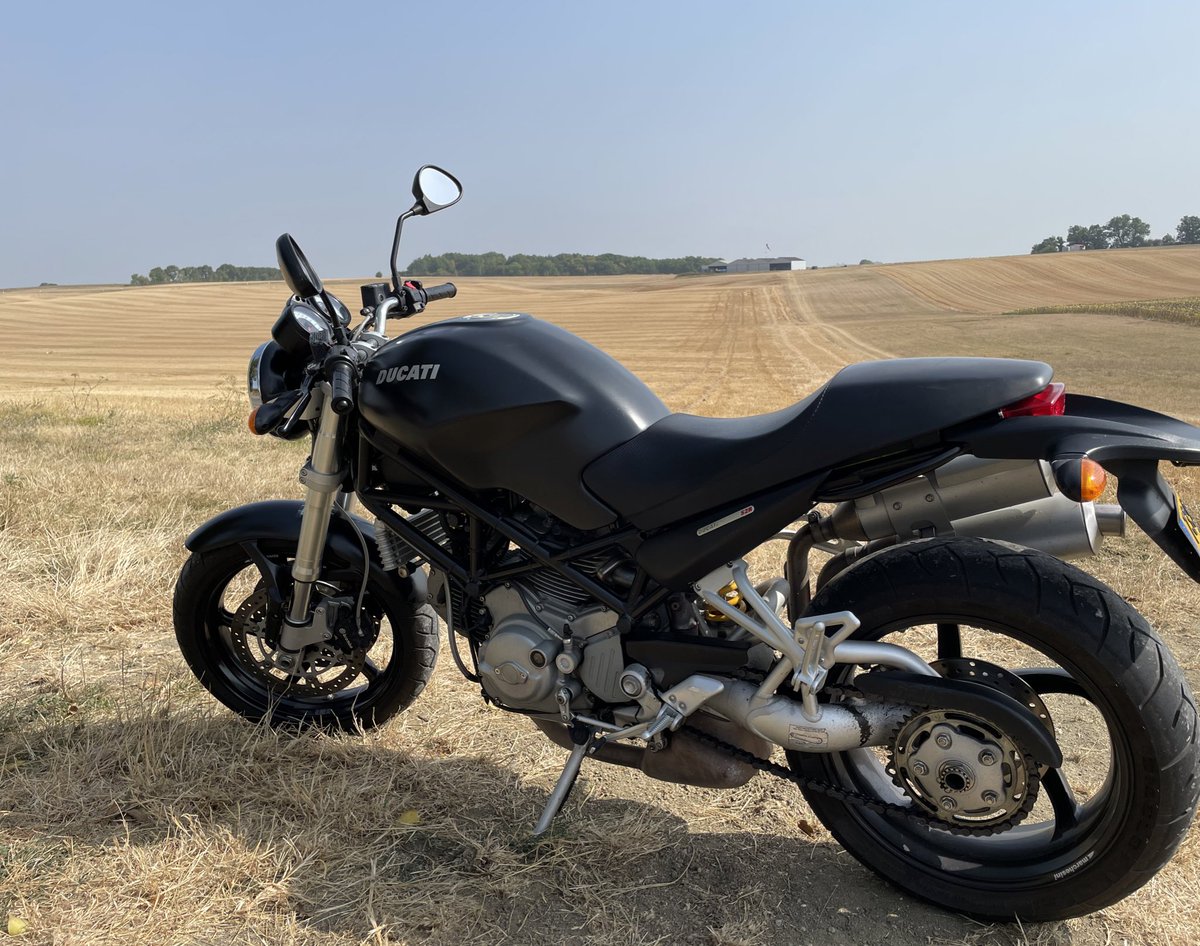 merubo_b's tweet image. En piste ! 
#DucatiStyle #ducati #motorcycle