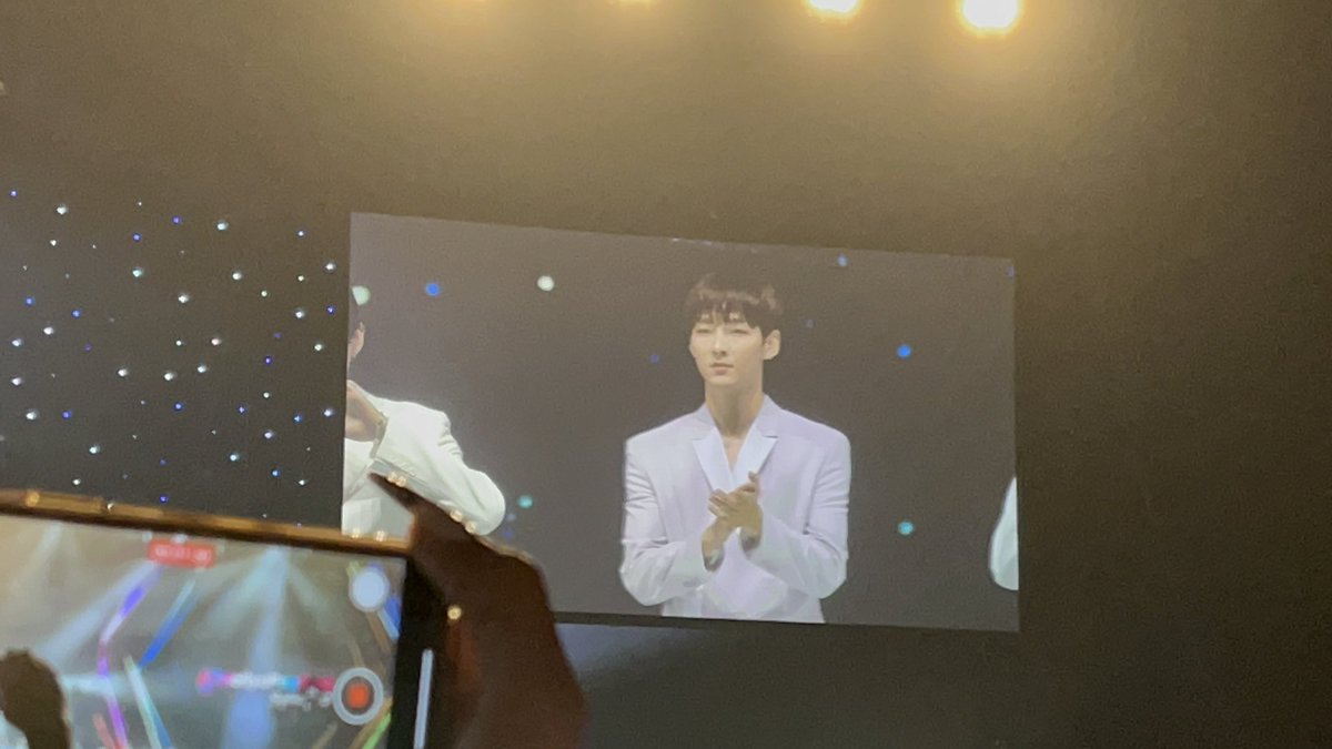 imobsessedhelp's tweet photo. this one who is he sf9ers https://t.co/Y50arhbFzm