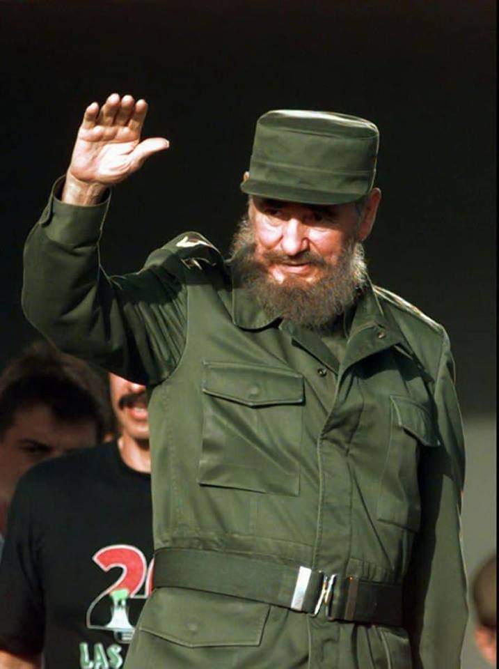 CespedesSadis's tweet photo. Nuestro eterno comandante 
Vivirás por siempre en el corazón de cada cubano.
#FidelPorSiempre 
#FidelVive 
#CubaPorLaPaz 
@Cubacooperabol2 
@CubaVa_Bolivar2 
@cubacooperaven 
@CandidoReyesMa1 https://t.co/hp17ymLkwG