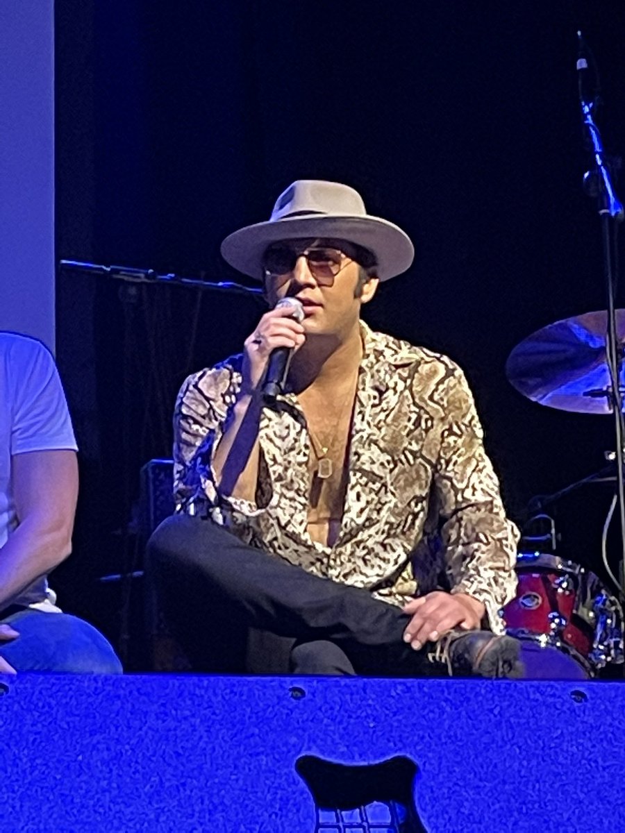 DeenasDays's tweet photo. Hysterical morning at Conversations with the Ultimates! SO much fun!
#ElvisWeek45 #Memphis
#Elvis #TCB⚡️🐅
#YearOfTheTiger #ElvisWeek
#Graceland #HappiestPlaceOnEarth
#ElvisWeek2022 https://t.co/a0Cd8jw98A