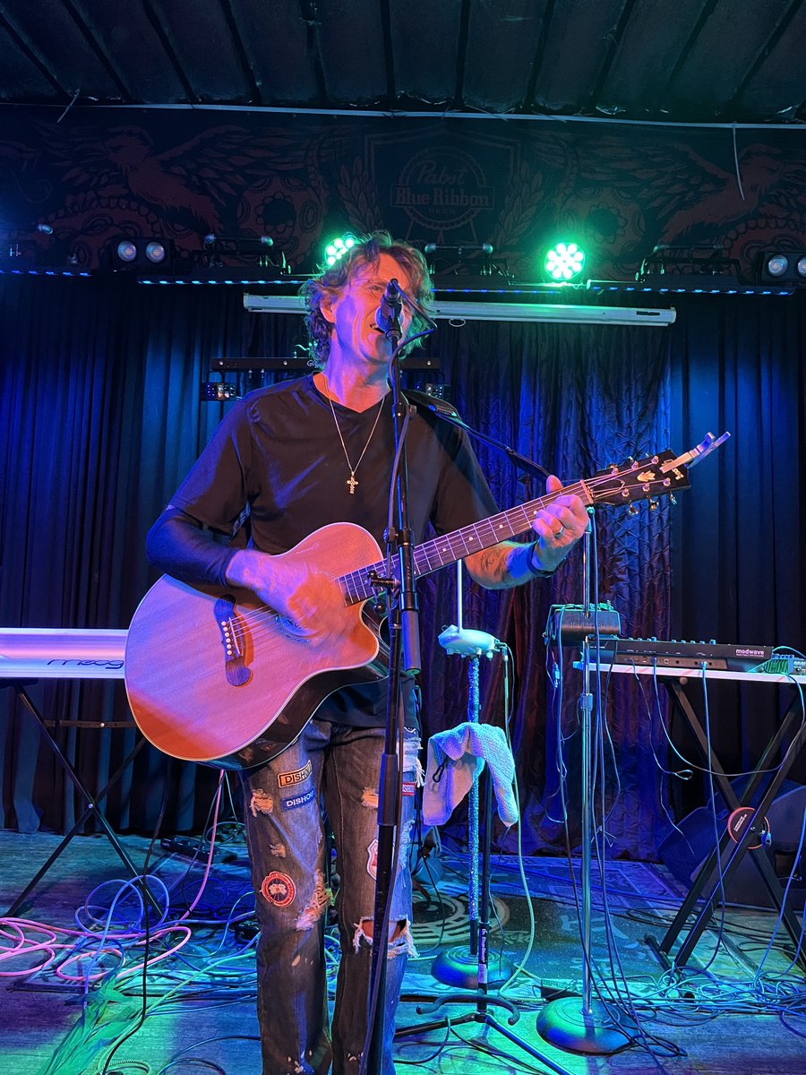 RichAllenMusic1's tweet photo. Ybor City Crowbar You never disappoint! Shout out to tom for supporting live music venues! @crowbar @timdeal  #saveourstages #itallstartswithasong #livemusic #tampamusic https://t.co/2Phpi0kTSb
