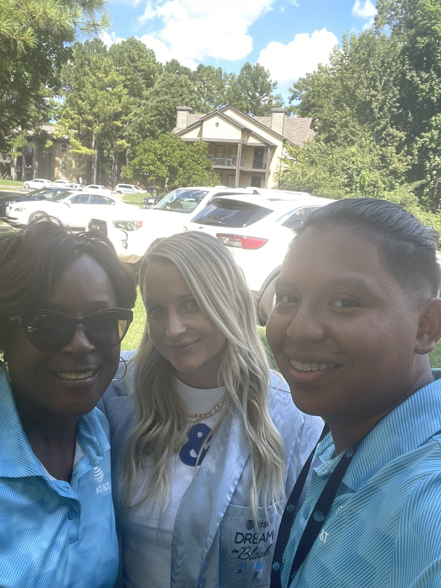 _SamTheRAM's tweet image. Good morning and happy SaturSLAY, Tweeps!🐣 Yesterday we had some fun in the sun training our new hire fire Janice Blackmon, today we get wrap up her last day of shadowing before she goes live🤩

#LifeAtATT #NewHireFire #FieldFun