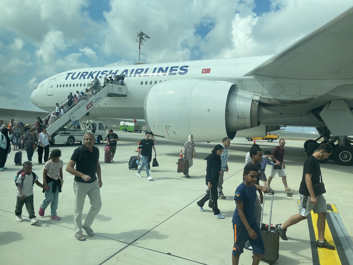 kedarlele (@kedarleleind) on Twitter photo TK2440, 23th Aug 22, <a href="/TurkishAirlines/">Turkish Airlines</a> , Istanbul to Antalya. Grounded after failing technical checks. Good sense prevailed and it didn’t take off. But the inexperienced crew makes the mess of the situation, doesn’t even serve water proactively. 🤞 TK2440, 23th Aug 22, <a href="/TurkishAirlines/">Turkish Airlines</a> , Istanbul to Antalya. Grounded after failing technical checks. Good sense prevailed and it didn’t take off. But the inexperienced crew makes the mess of the situation, doesn’t even serve water proactively. 🤞