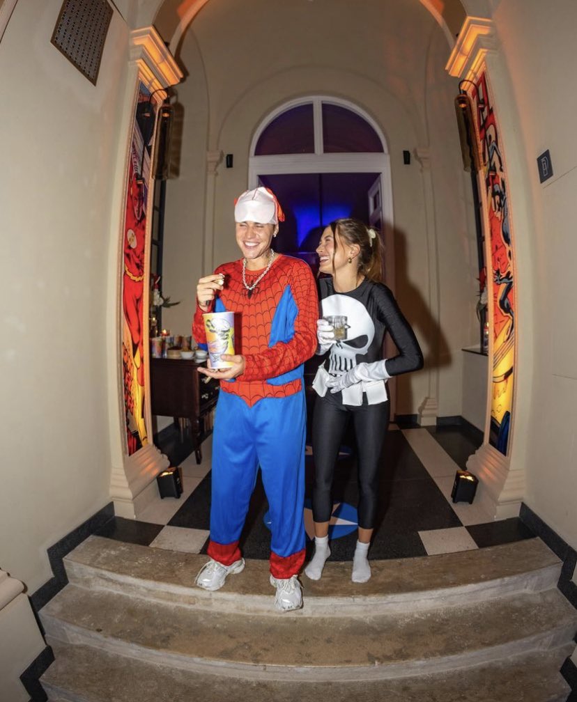 haileysoutfits's tweet photo. Could they be any cuter? 🥺❤️ https://t.co/jdZ2DcTPGF