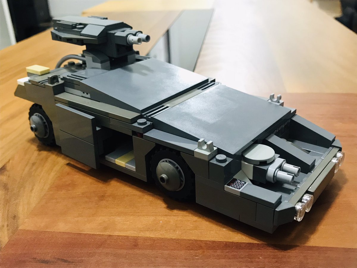 エイリアン2装甲車、大きいサイズも作ってたりして。