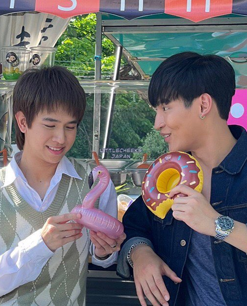 Alka89x's tweet photo. P'Ohm teasing his boyfriend again? 5555555555

#ห้อง609Q25ปิดกล้อง https://t.co/vABgIybBpa