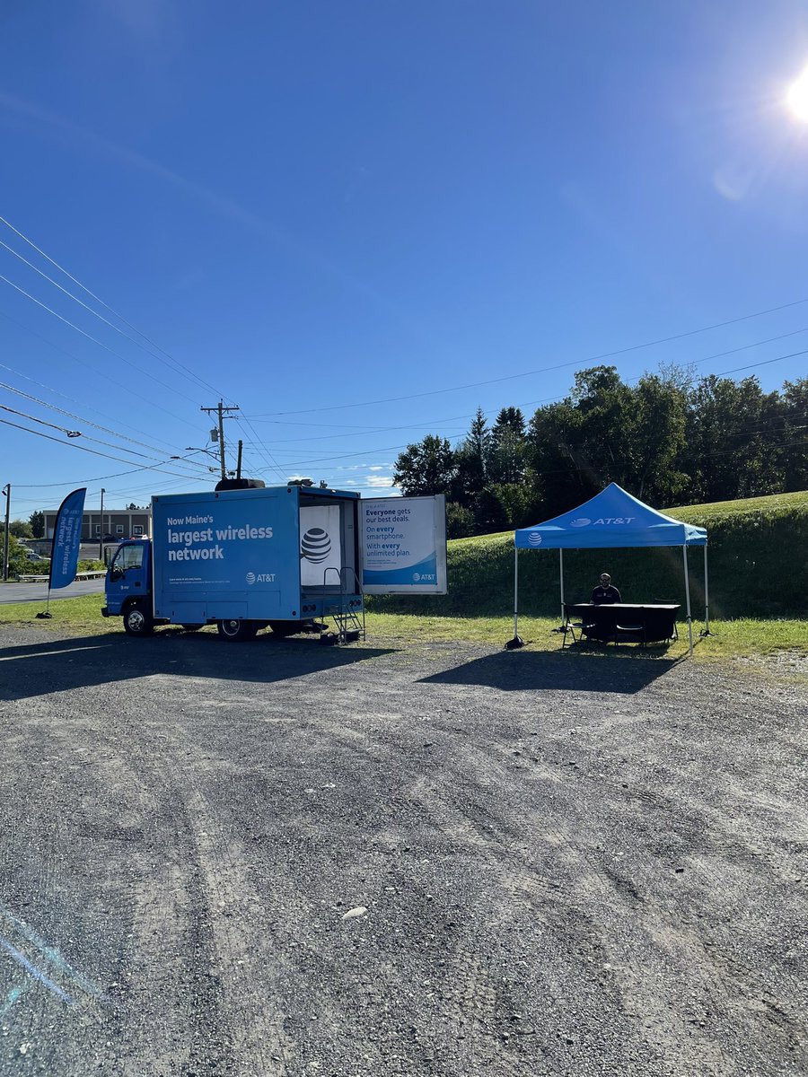 DoodyJesse's tweet photo. The Mobile Store is in Madawaska Maine today.  The weather is beautiful, there is a festival in town.  Looking forward to today and interacting with the community.  Let’s see what the day brings. @El_MIKE_G @LillardDerick @emilywiper @CurtChaput09 #LightItUpNE https://t.co/YIKIIwUYlf
