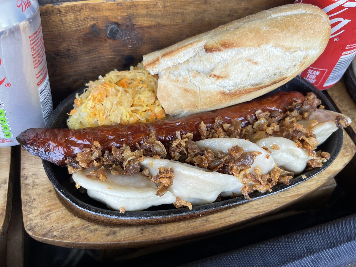 DOYSQ's tweet photo. It’s time for some lunch and we have plenty of delicious flavours here until 4pm today. https://t.co/luMQGBqv7T