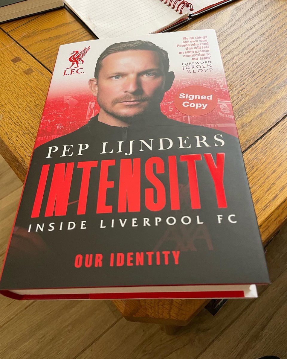 LFCRhinos's tweet image. 2 more for the collection. #SignedBook #LFCBooks @PaulWilley10 @MakisonMichael @kop207pins @Badges4TheMatch @MightyRedPins @RoadBadges