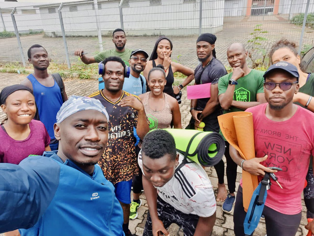 abujarunclub's tweet photo. Today we didn’t just run, we had refresh and rehab.
We did Strengthening, stability, mobility and flexibility exercises with bare feet training.
We also had a short run 😍
#running #SaturdayVibes #flexibilitywork #stabilitywork #mobilitywork #StrengthTraining #fitness https://t.co/FZR2xW4inW