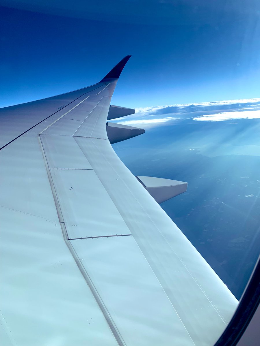 begottensun's tweet photo. 16hrs in a planes Jhb - ATL. 😔 5 hrs stop in ATL then 1:30hrs to DC.
#FreshinaBox #ILVP https://t.co/AKhVzZFohS